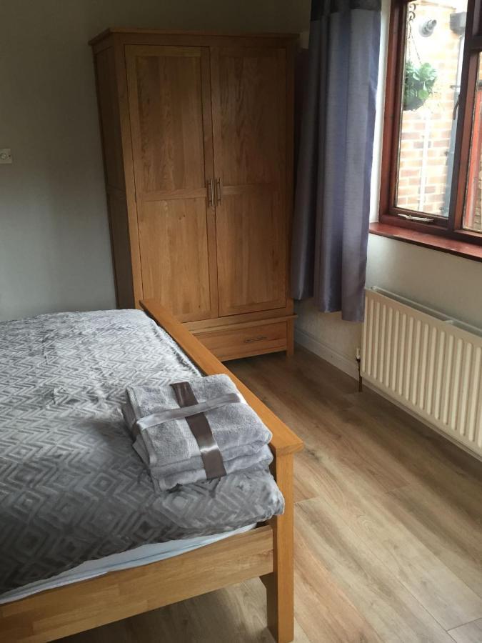Farah'S Guest Suite Σόλιχαλ Εξωτερικό φωτογραφία
